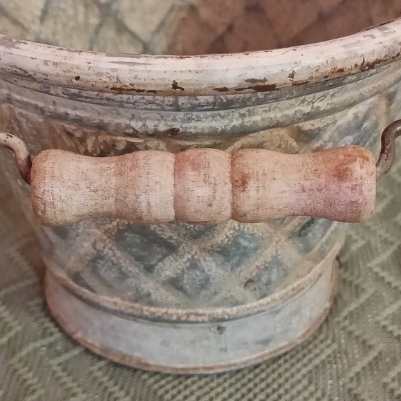 Vintage Galvanized Metal Planters - Picture 9 of 12